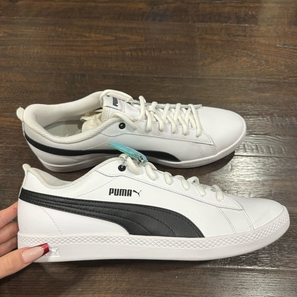 Puma Smash V2 White/Black Leather Sneaker Size 11 Women - Picture 4 of 11